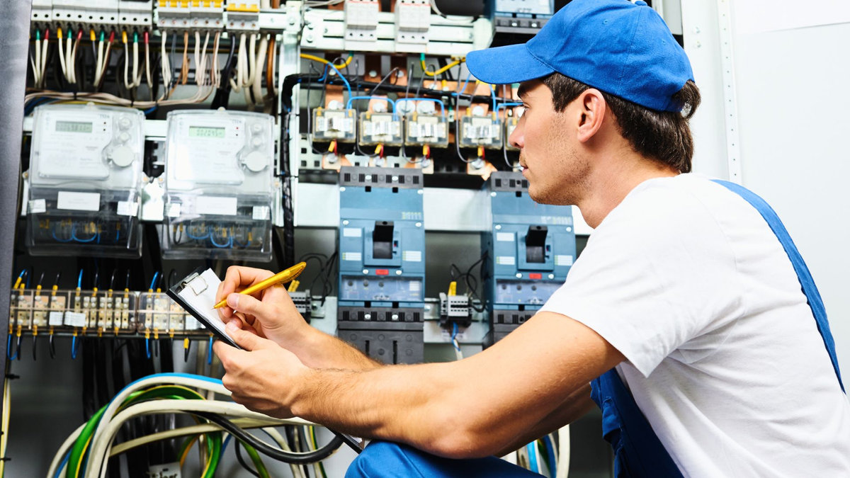 Commercial electrical panel upgrade and inspection